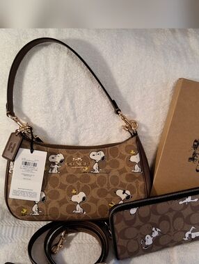 NWT COACH Snoopy Crossbody With Wallet